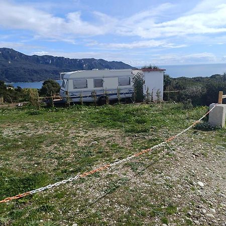 Fox Caravan Afionas Exterior photo