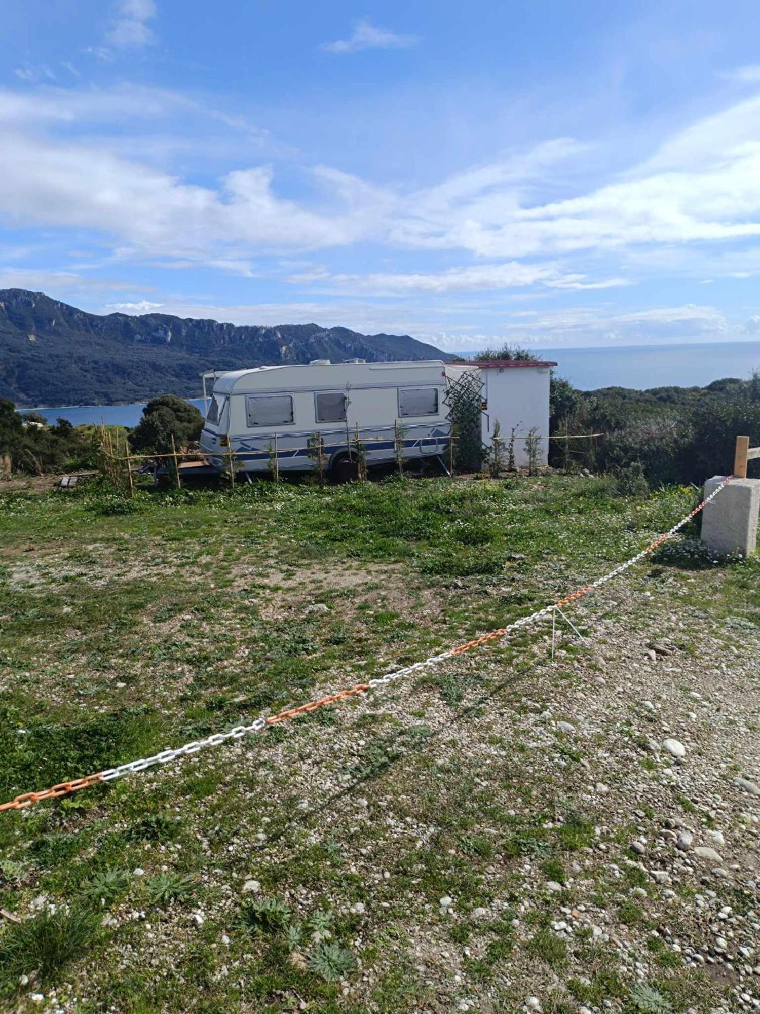 Fox Caravan Afionas Exterior photo